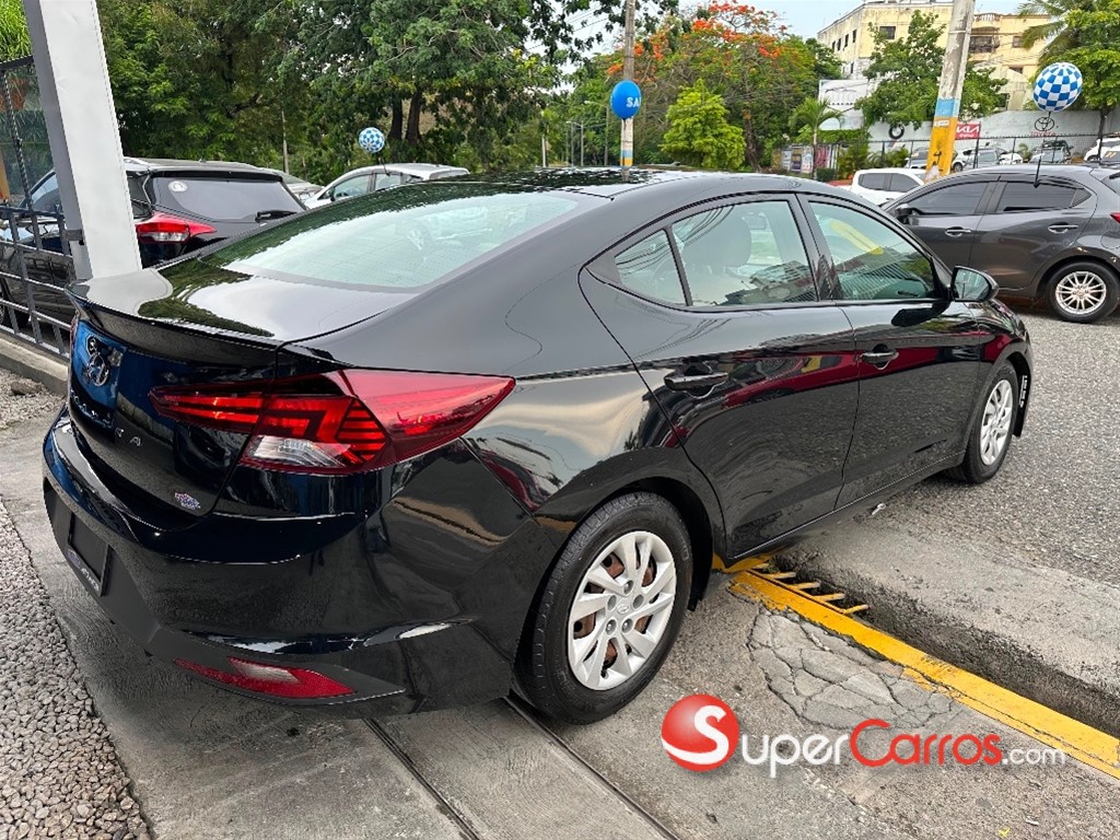 2020 Hyundai Elantra SE — foto 4 / 10
