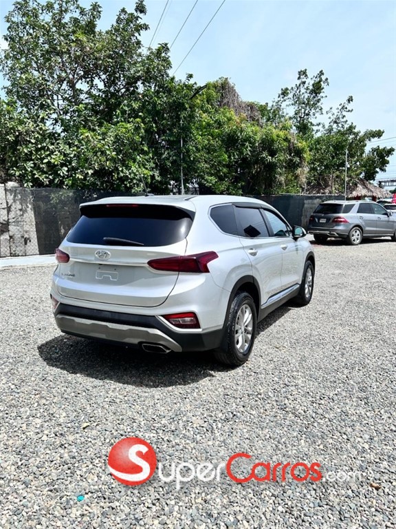 2020 Hyundai Santa Fe SE — foto 5 / 12