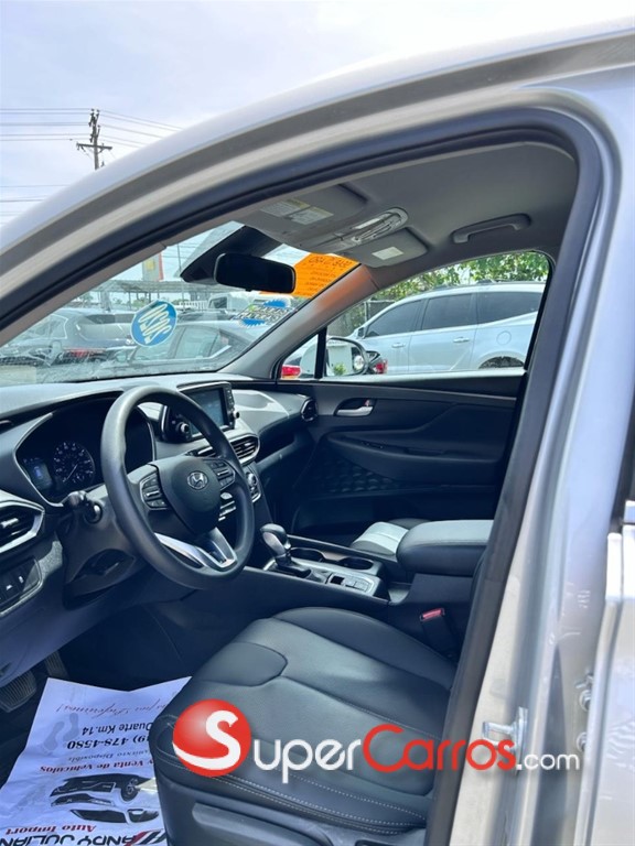 2020 Hyundai Santa Fe SE — foto 7 / 12