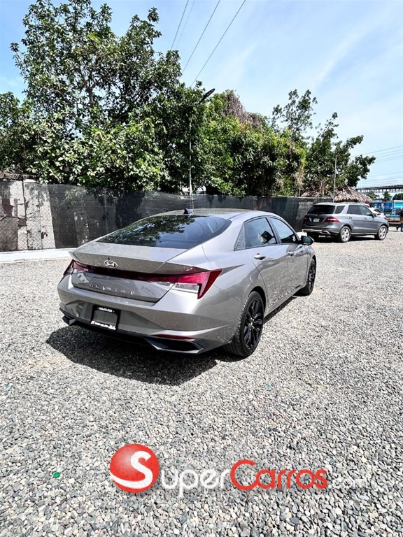 2021 Hyundai Elantra SEL — foto 5 / 12
