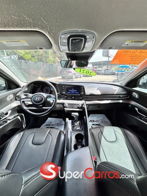 2021 Hyundai Elantra SEL — foto 7 / 12