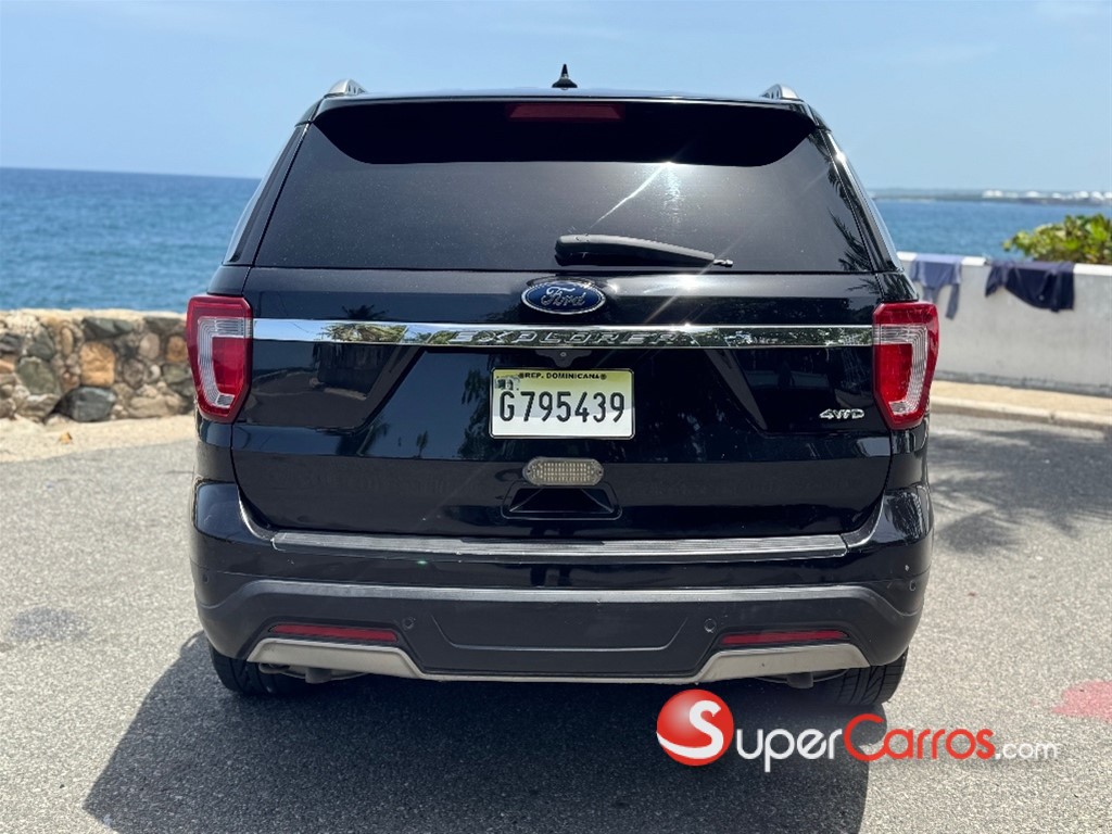 2019 Ford Explorer XLT — foto 4 / 9