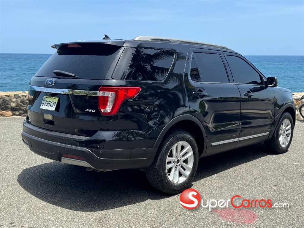 2019 Ford Explorer XLT — foto 6 / 9