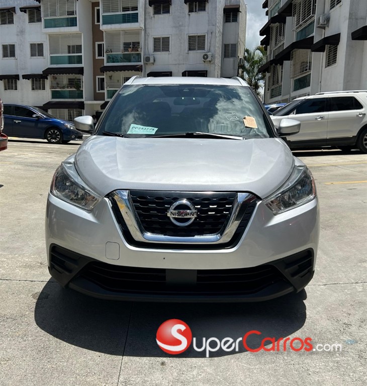 2020 Nissan Kicks SV — foto 2 / 7