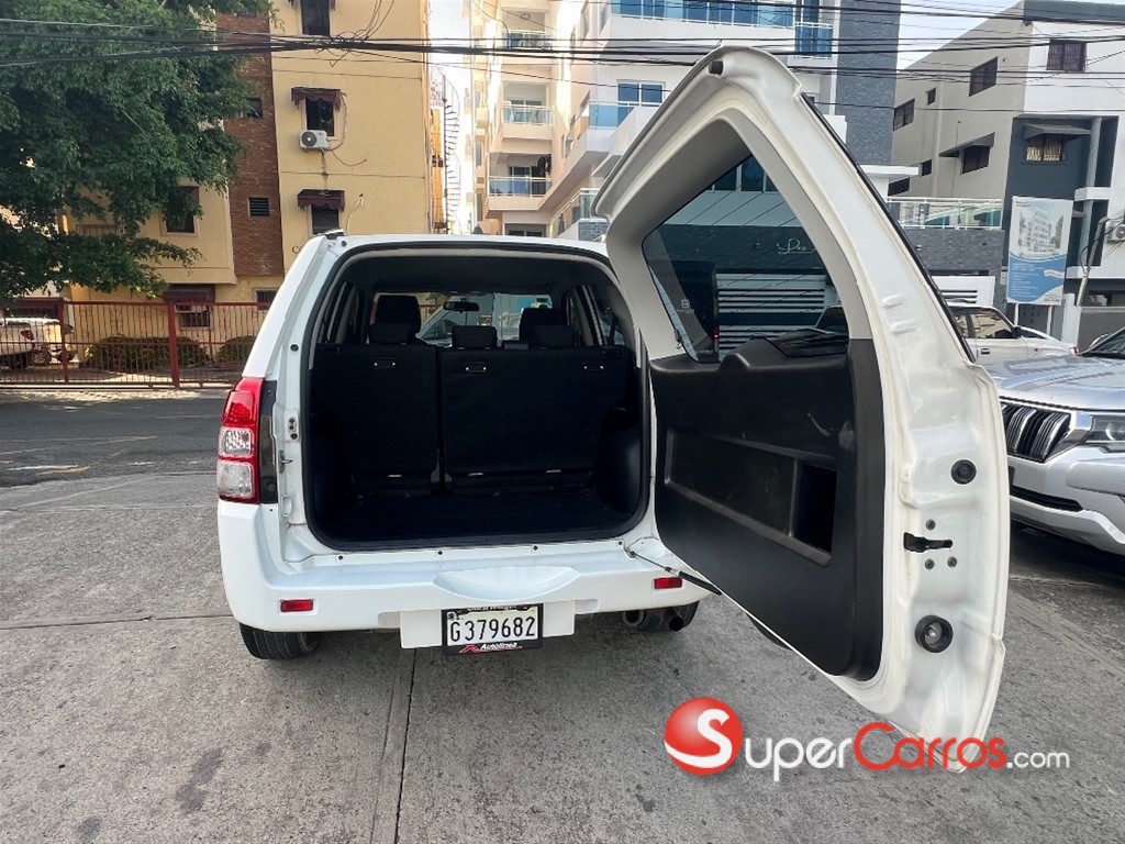 2016 Suzuki Grand Vitara — foto 7 / 12