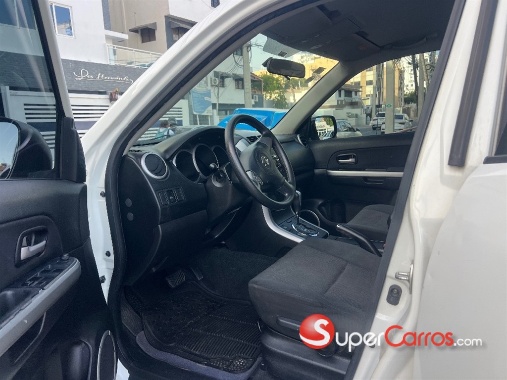 2016 Suzuki Grand Vitara — foto 8 / 12