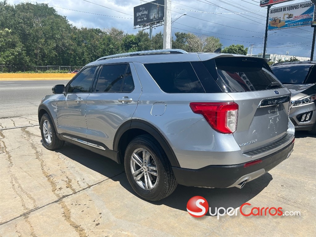 2021 Ford Explorer — foto 6 / 12