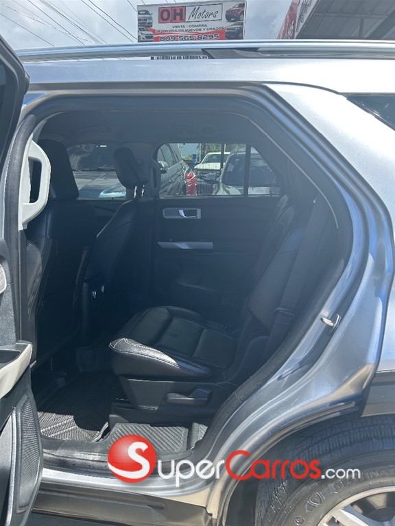 2021 Ford Explorer — foto 8 / 12