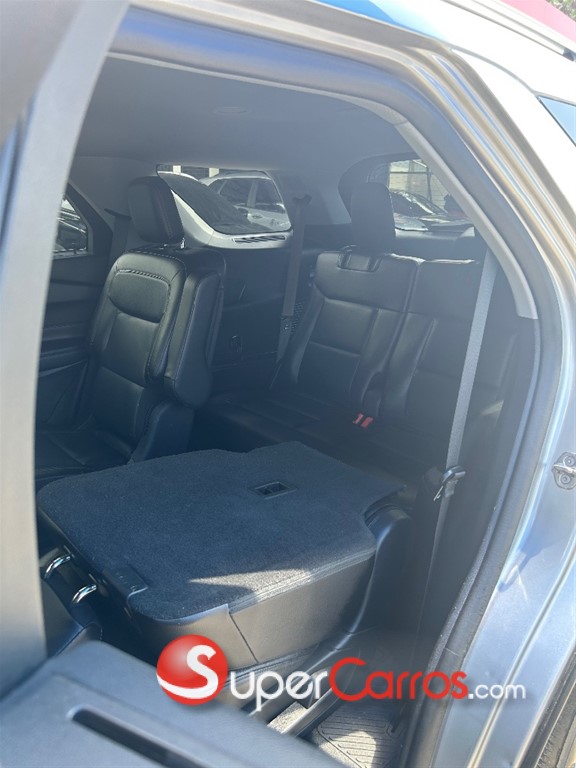 2021 Ford Explorer — foto 9 / 12
