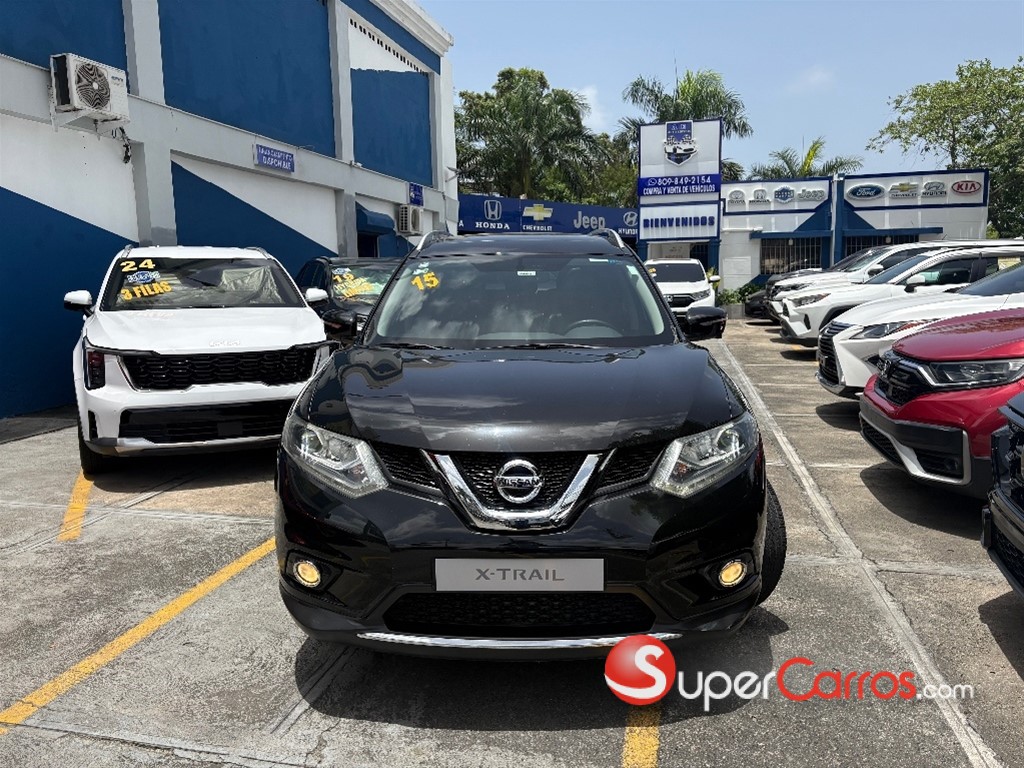 2015 Nissan X-Trail Advance — foto 2 / 12