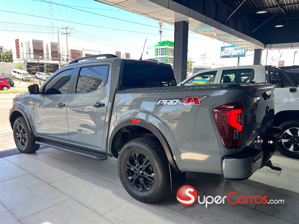2024 Nissan Navara PRO X4 — foto 2 / 10