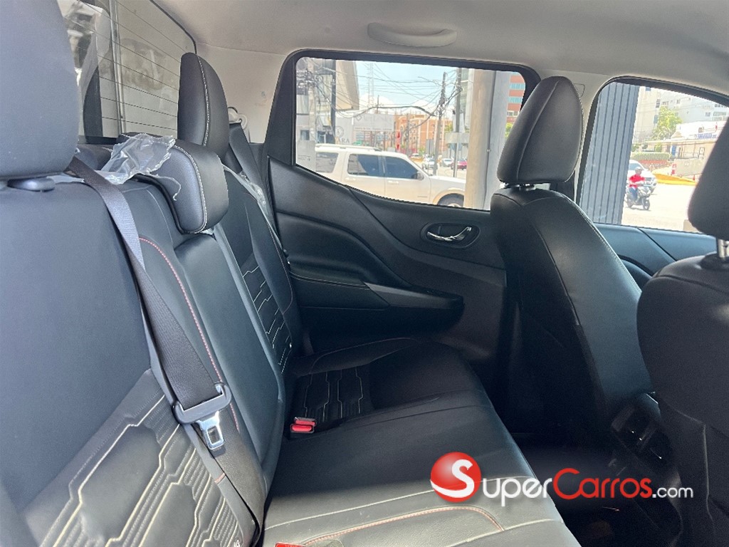 2024 Nissan Navara PRO X4 — foto 8 / 10