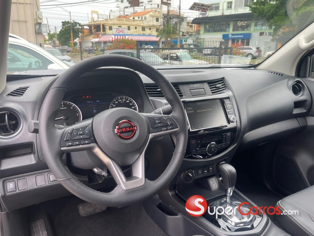 2027 Nissan Frontier Pro-4X — foto 8 / 12