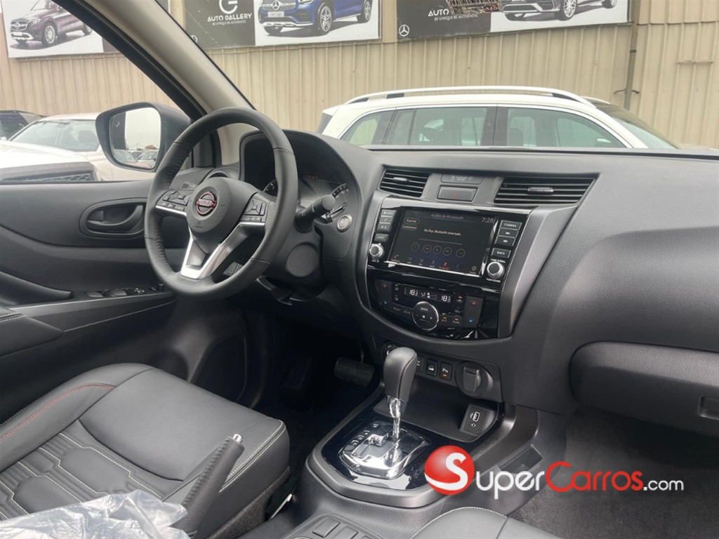 2027 Nissan Frontier Pro-4X — foto 10 / 12