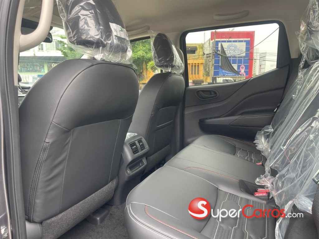 2027 Nissan Frontier Pro-4X — foto 11 / 12