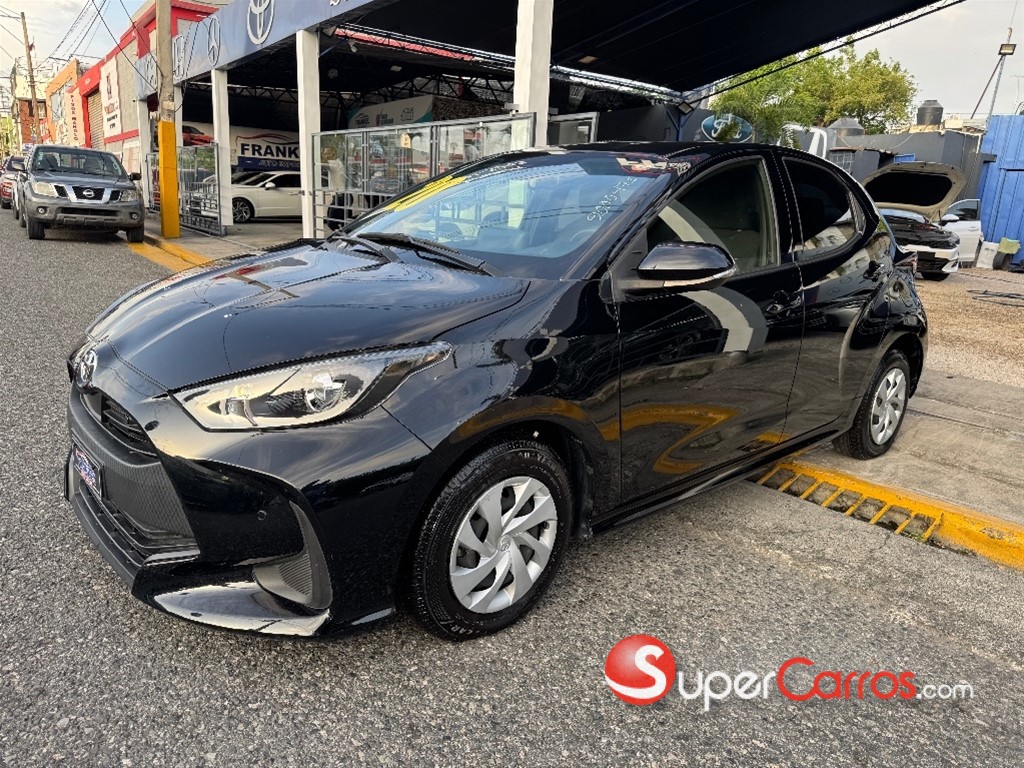 2020 Toyota Yaris Hatchback — foto 3 / 10