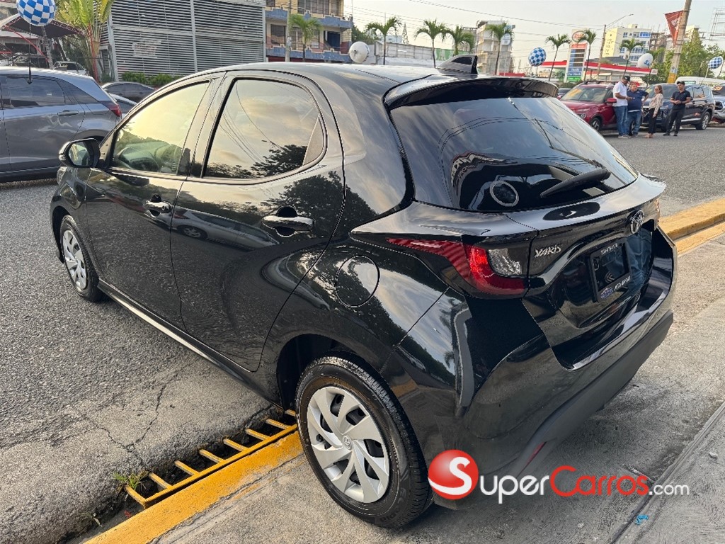 2020 Toyota Yaris Hatchback — foto 6 / 10