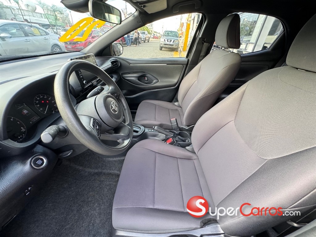 2020 Toyota Yaris Hatchback — foto 7 / 10