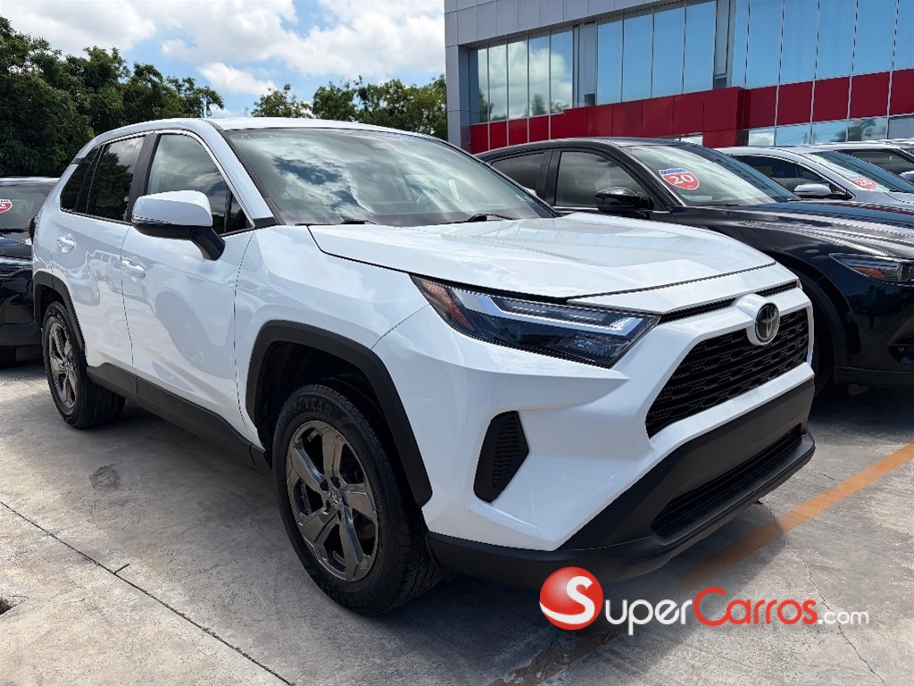 2023 Toyota RAV4 LE
