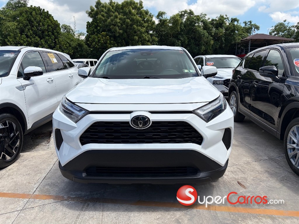 2023 Toyota RAV4 LE — foto 3 / 8