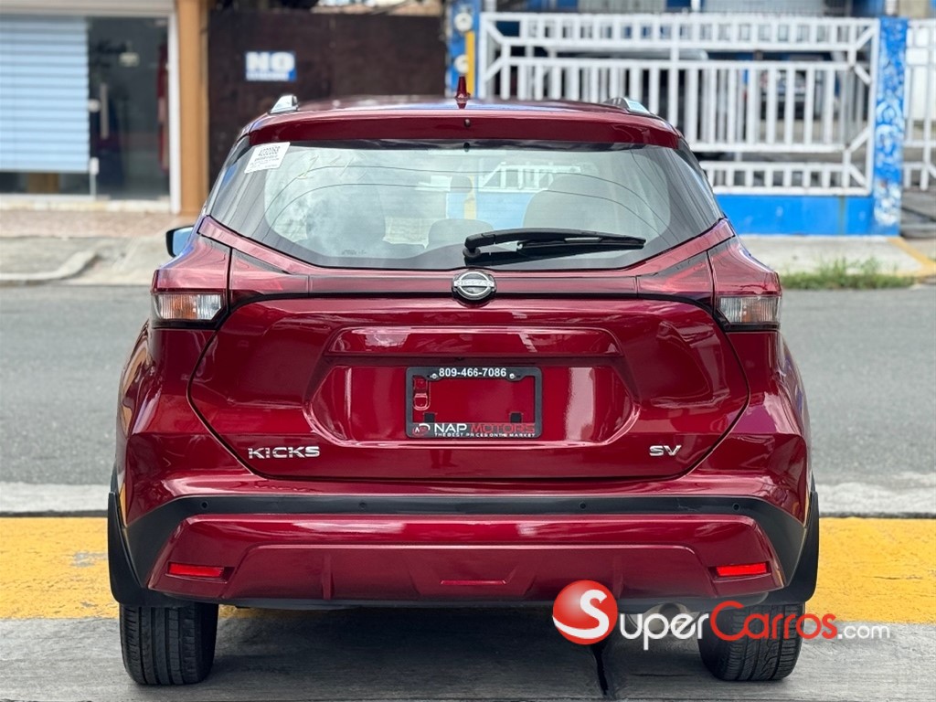 2022 Nissan Kicks SV — foto 4 / 10