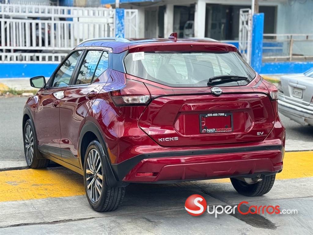 2022 Nissan Kicks SV — foto 5 / 10