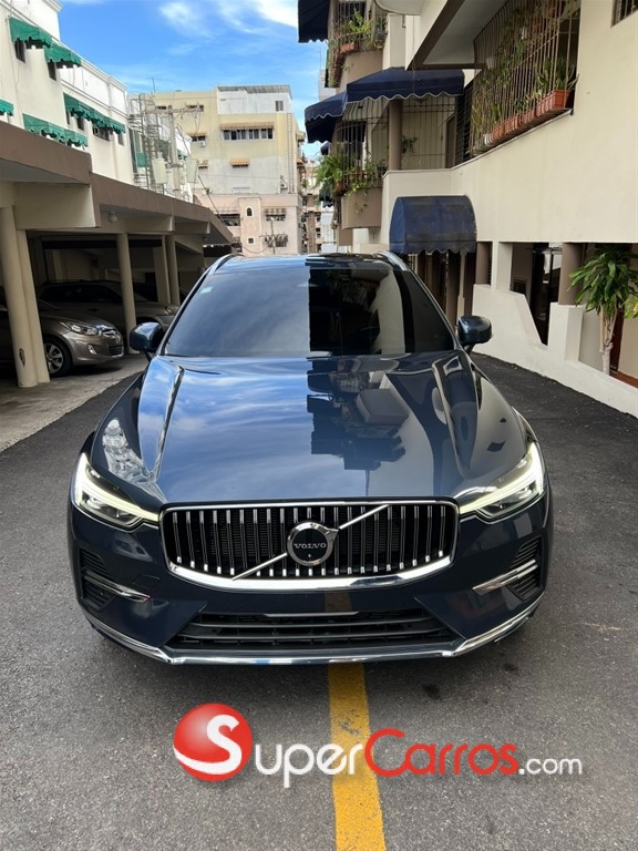 2022 Volvo XC60 B6 Inscription