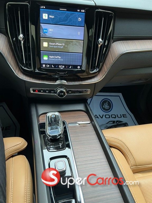 2022 Volvo XC60 B6 Inscription — foto 10 / 12