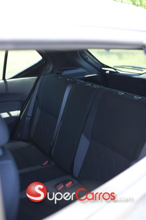 2020 Nissan Kicks SV — foto 4 / 9