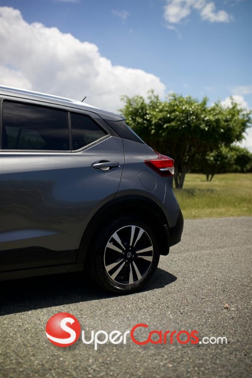 2020 Nissan Kicks SV — foto 8 / 9