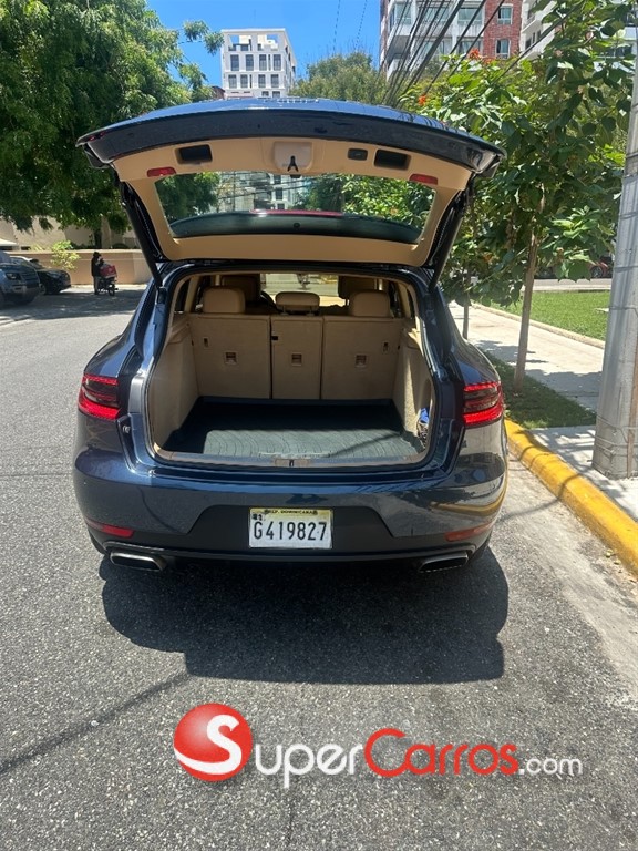 2016 Porsche Macan — foto 4 / 10