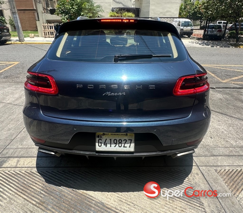 2016 Porsche Macan — foto 8 / 10