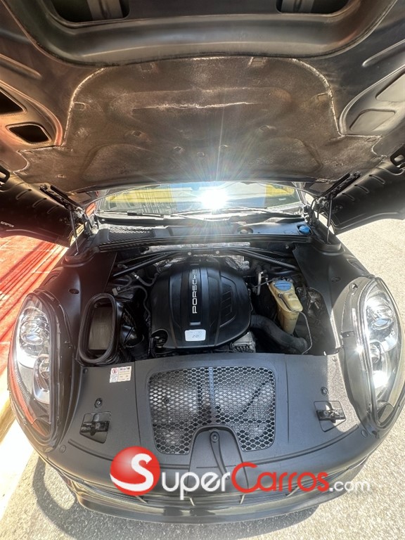 2016 Porsche Macan — foto 9 / 10