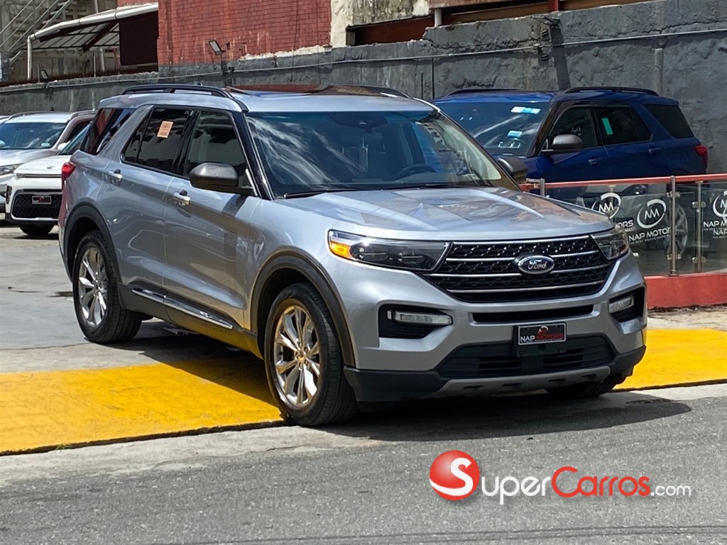 2022 Ford Explorer XLT — foto 2 / 10