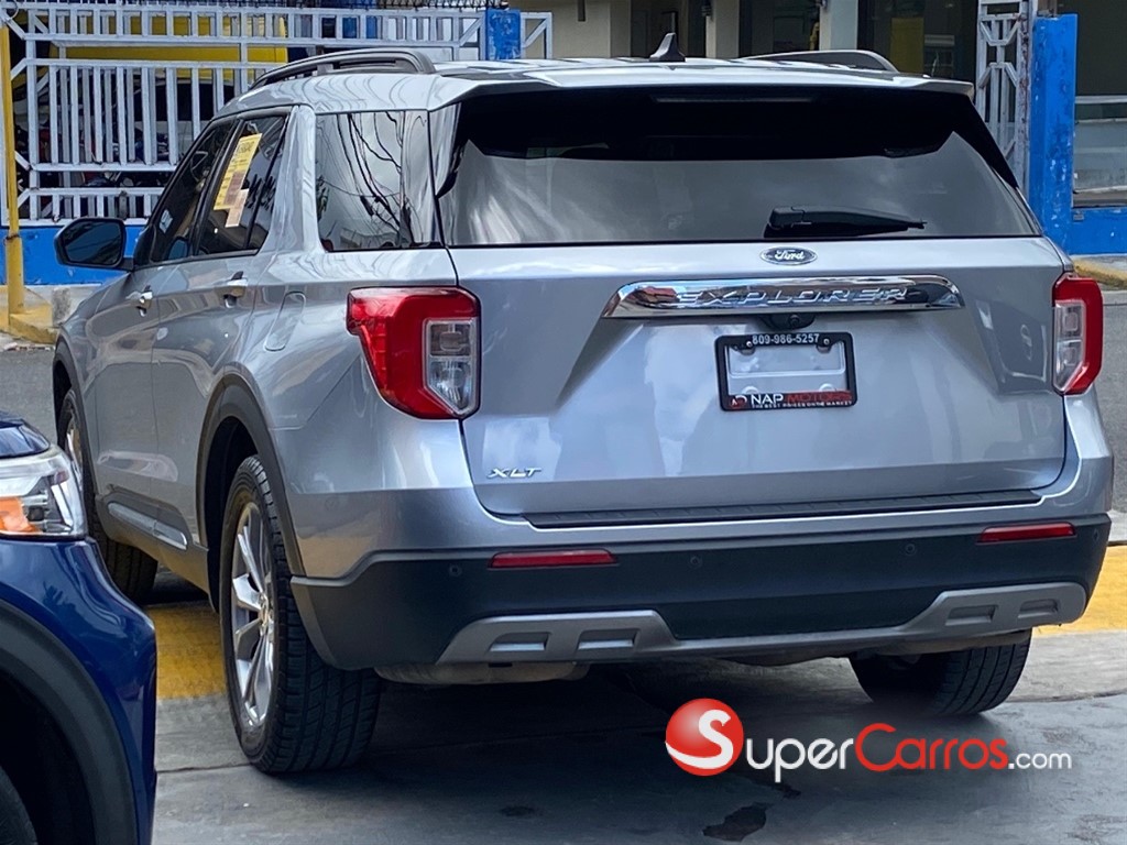 2022 Ford Explorer XLT — foto 5 / 10