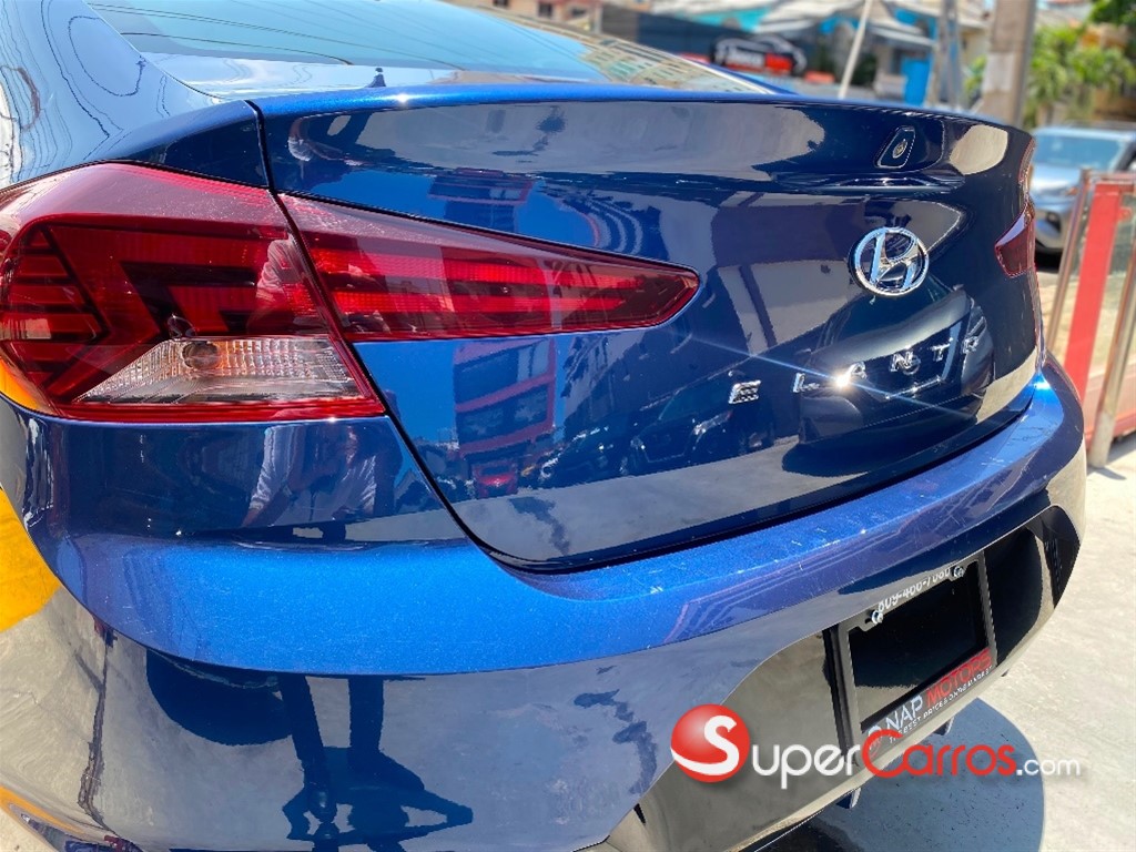2020 Hyundai Elantra SEL — foto 5 / 10