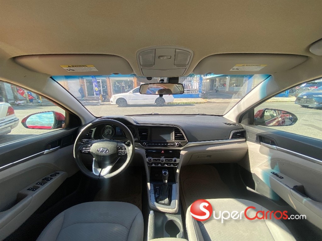 2020 Hyundai Elantra SEL — foto 9 / 12