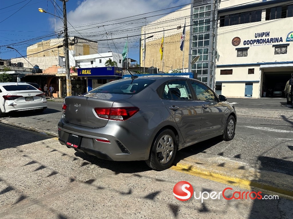 2023 Kia Rio — foto 4 / 10