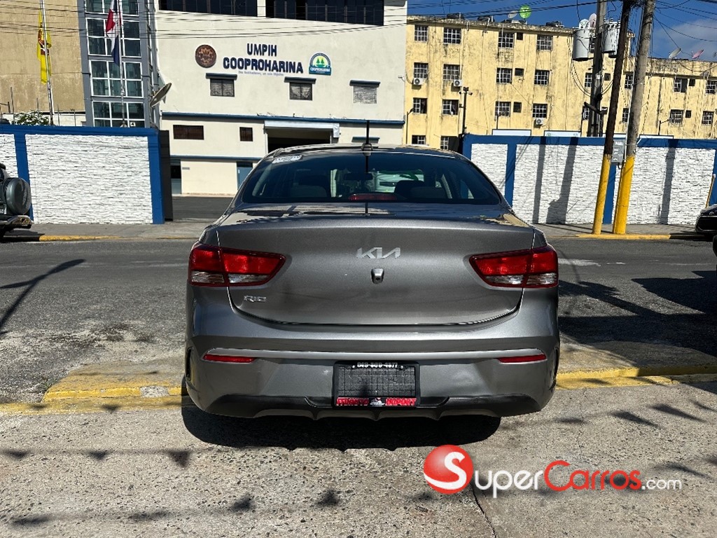 2023 Kia Rio — foto 5 / 10