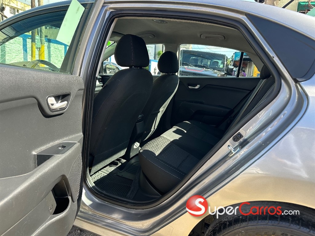 2023 Kia Rio — foto 10 / 10