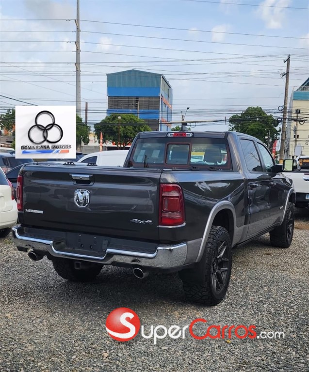 2020 Dodge Ram 1500 Laramie — foto 11 / 12