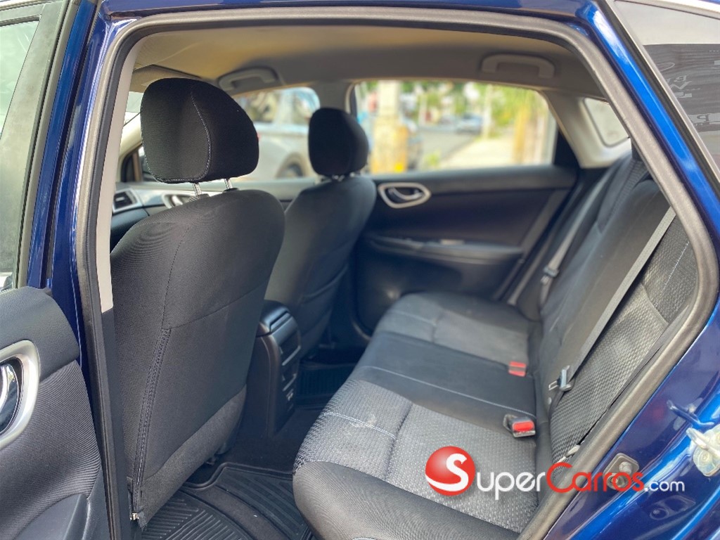 2019 Nissan Sentra SR — foto 9 / 12