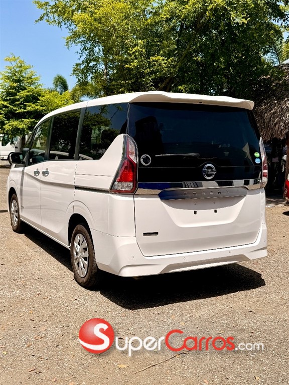2020 Nissan Serena — foto 12 / 12