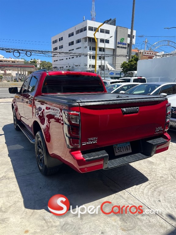 2025 Isuzu DMAX LSE — foto 8 / 12