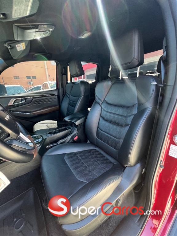 2025 Isuzu DMAX LSE — foto 10 / 12