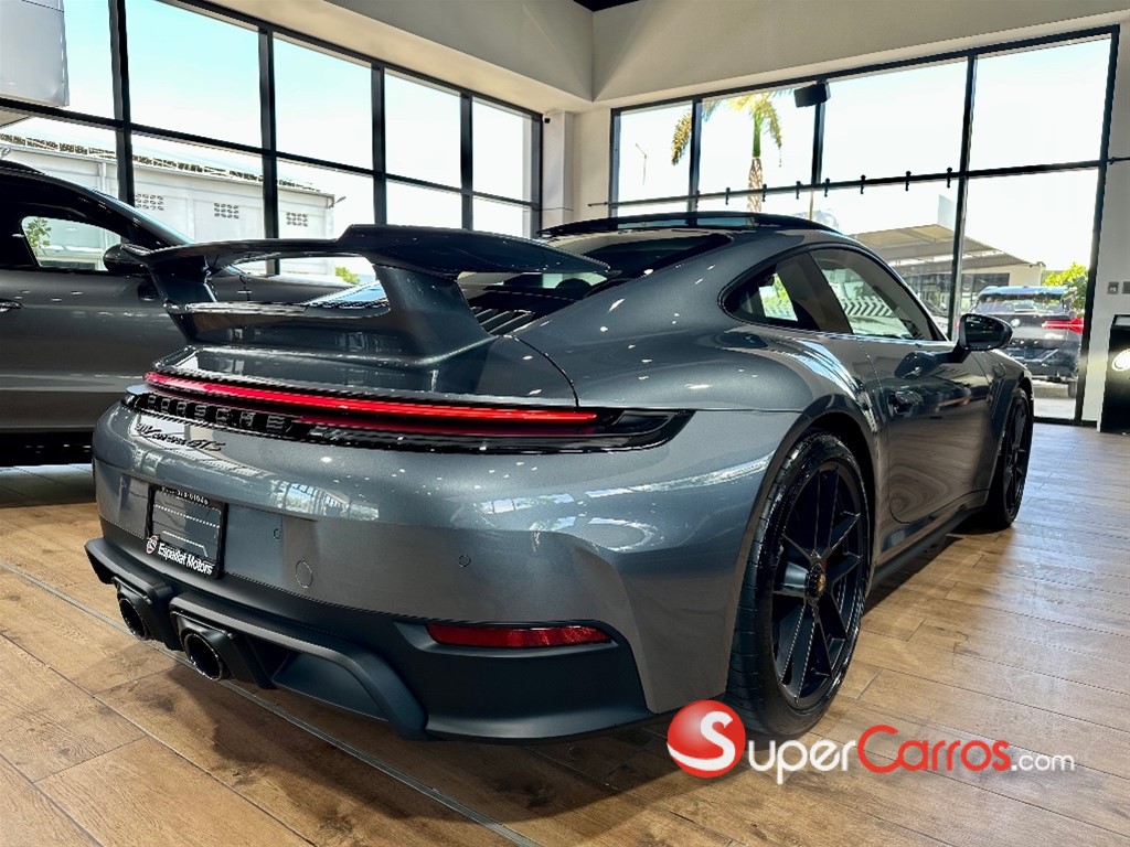2026 Porsche 911 Carrera GTS — foto 4 / 12