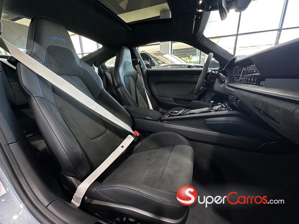2026 Porsche 911 Carrera GTS — foto 7 / 12