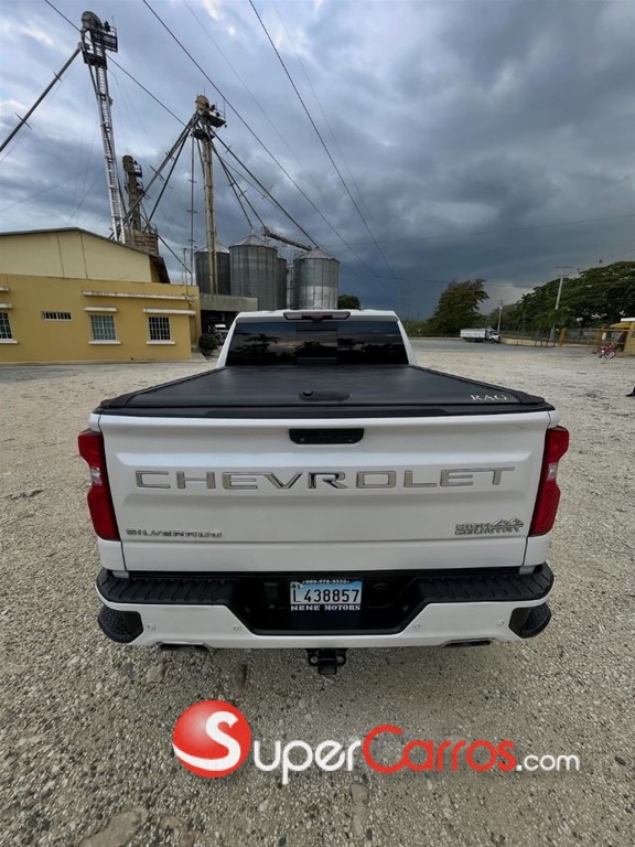 2021 Chevrolet Silverado High Country — foto 4 / 11