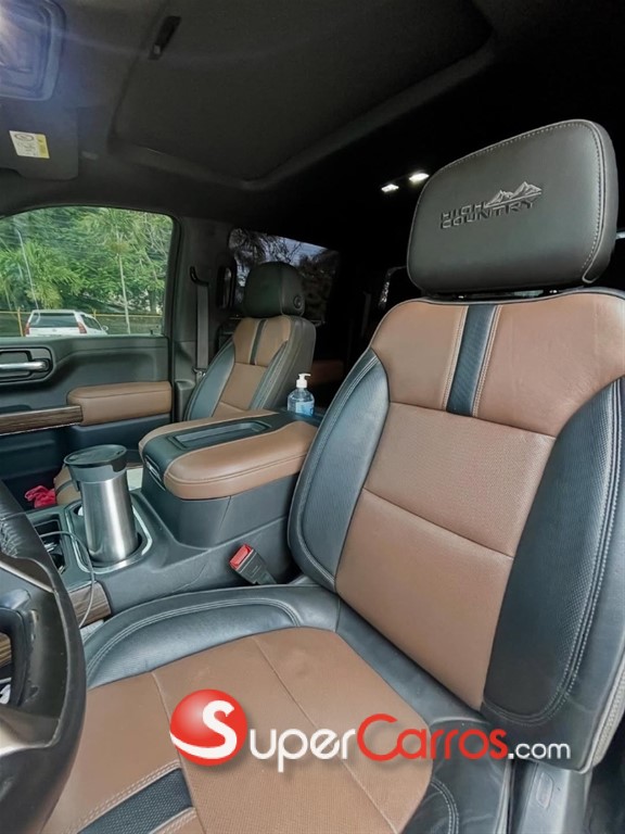 2021 Chevrolet Silverado High Country — foto 11 / 11
