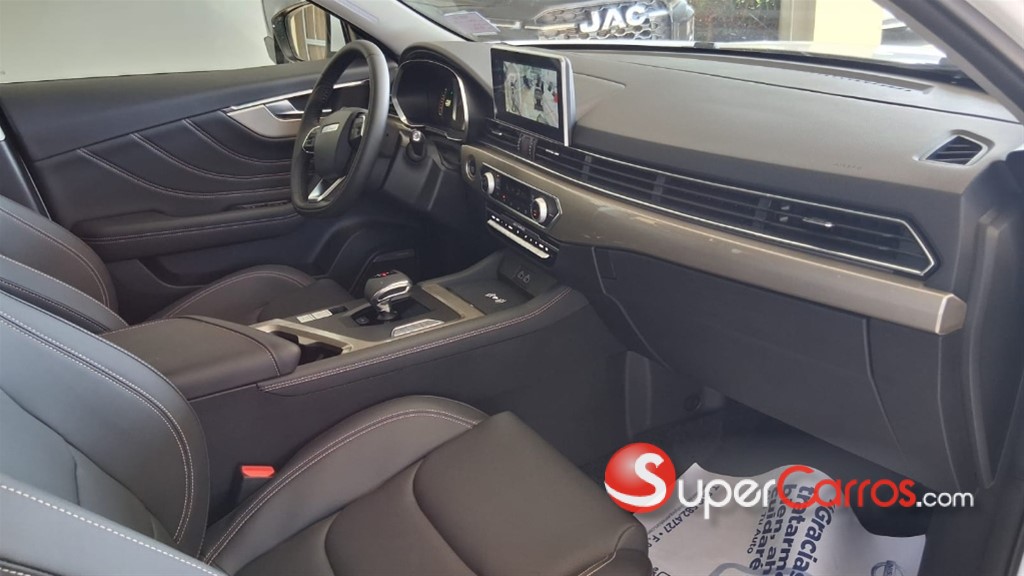 2027 Jetour X70 — foto 8 / 12